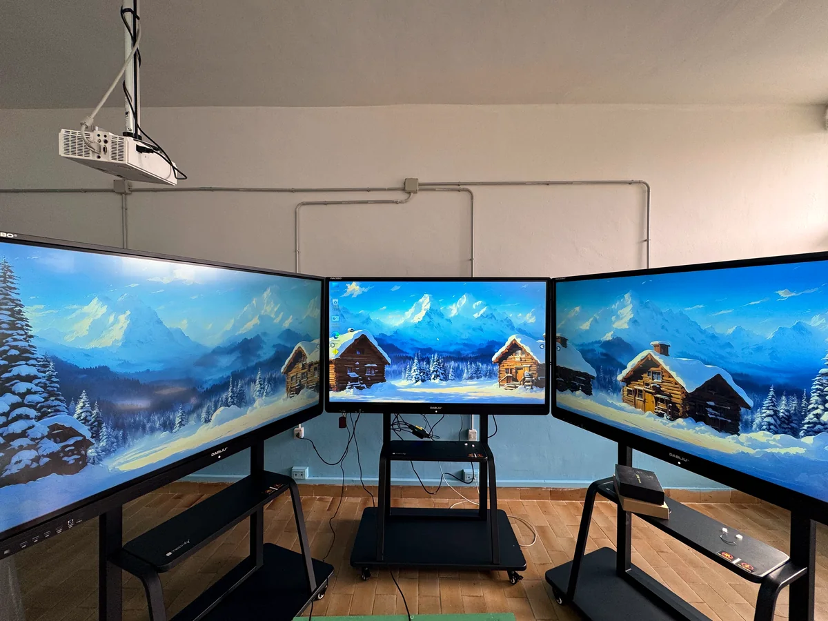 Monitor touch installati in aula