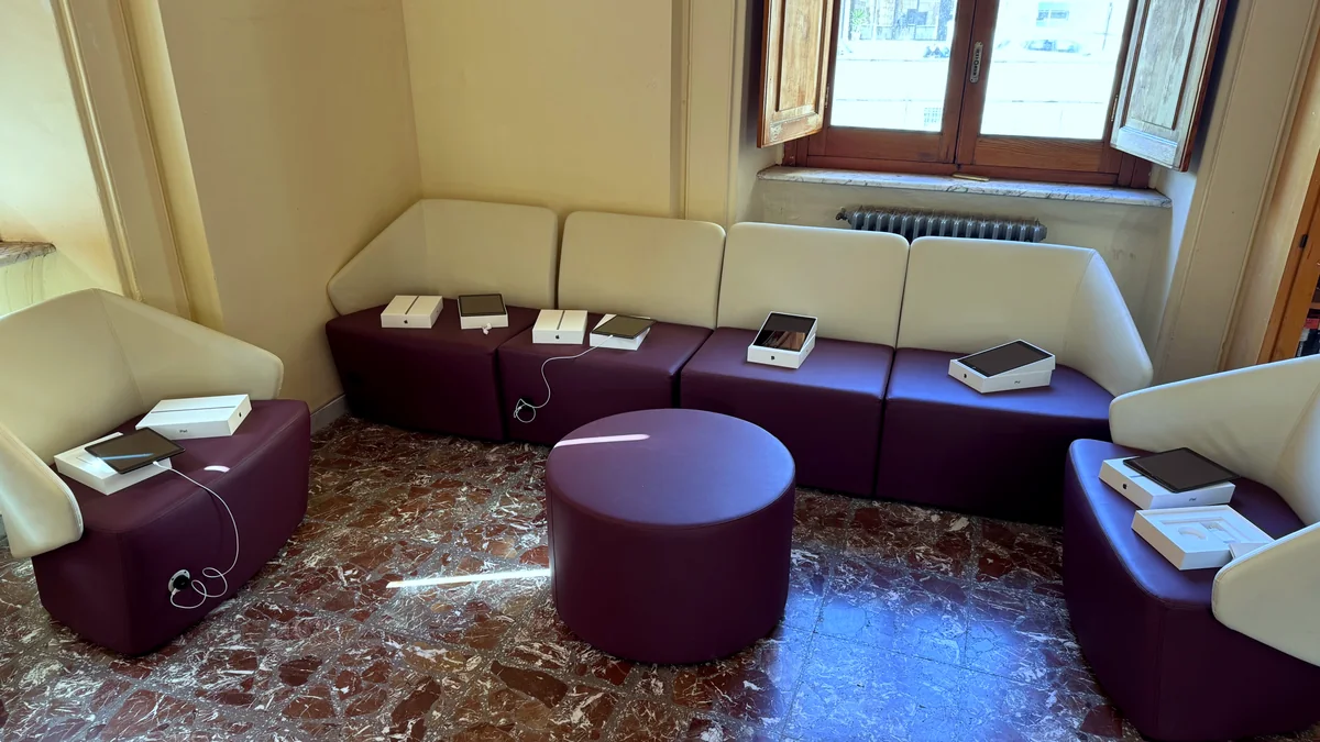 Aula polifunzionale allestita da Formatica